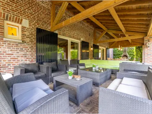 Gemütlicher Ferienhof mit großer überdachter Terrasse