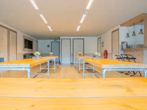 Gemütliche Unterkunft mit Loungeecke und Terrasse