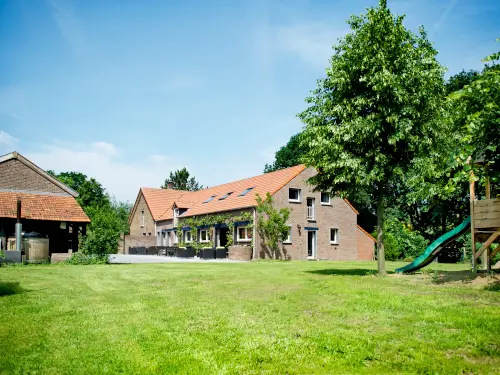 Ländlich gelegene Gruppenunterkunft mit Hottub