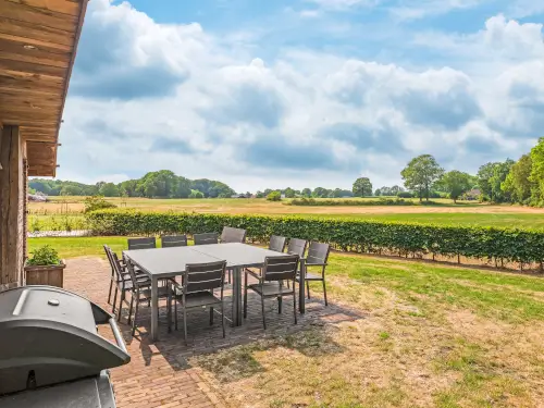 Ferienhaus in der Landschaft von Twente
