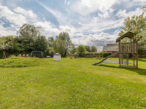Familienhaus mit vielen Spiel- und Sportmöglichkeiten