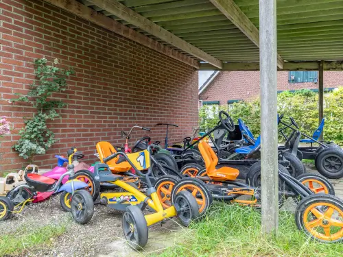 Großes Ferienhaus mit vielen Spielmöglichkeiten für Kinder