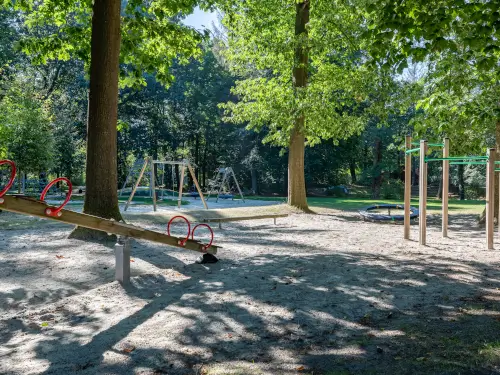 Reetgedeckte Gruppenunterkunft am Friese Wold