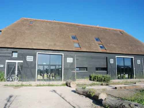 Luxus Ferienhaus in der Nähe von Sonne, Meer und Strand