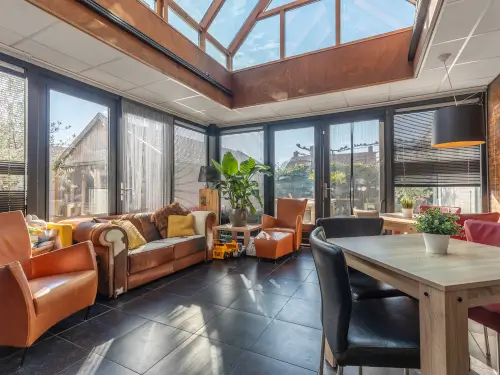 Einzigartiges Ferienhaus mit Wohnungen und Privatzimmern